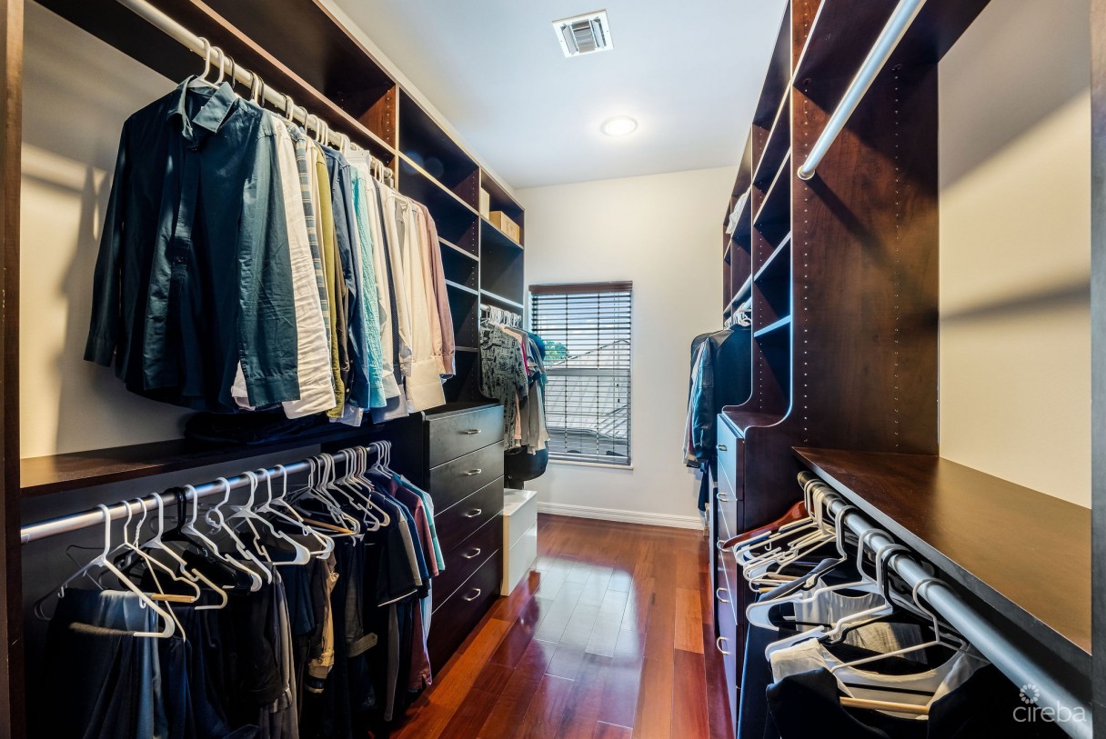 Bimini Drive 303  - Grand Harbour |  5-bed Waterfront Home - Image 14