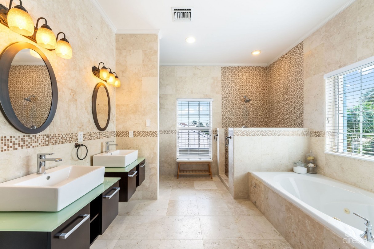 Bimini Drive 303  - Grand Harbour |  5-bed Waterfront Home - Image 12