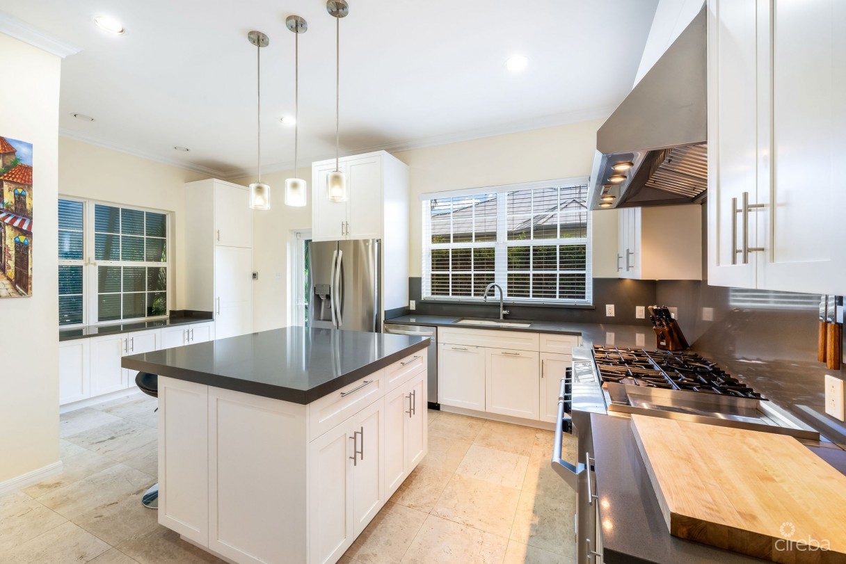 Bimini Drive 303  - Grand Harbour |  5-bed Waterfront Home - Image 8