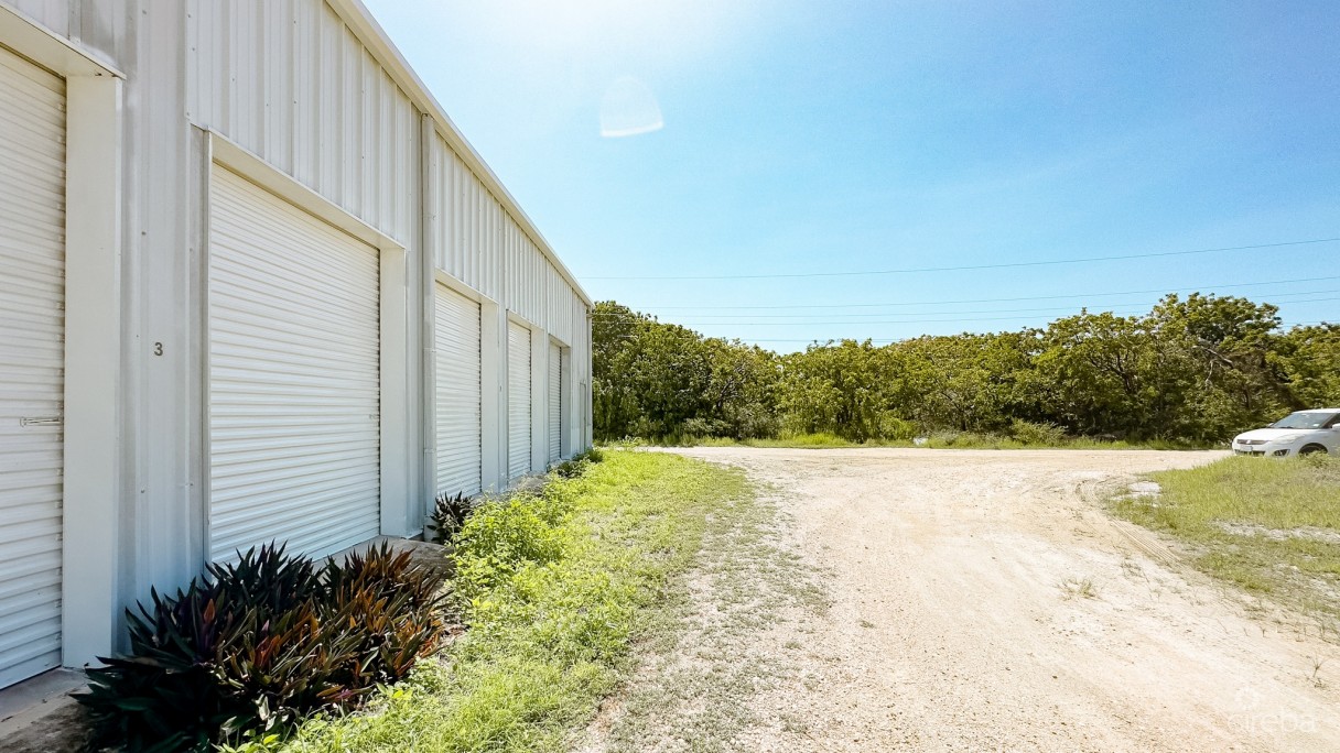 Little Cayman Warehouse (20 Units) And Land Sub-division  13 Lots - Image 5