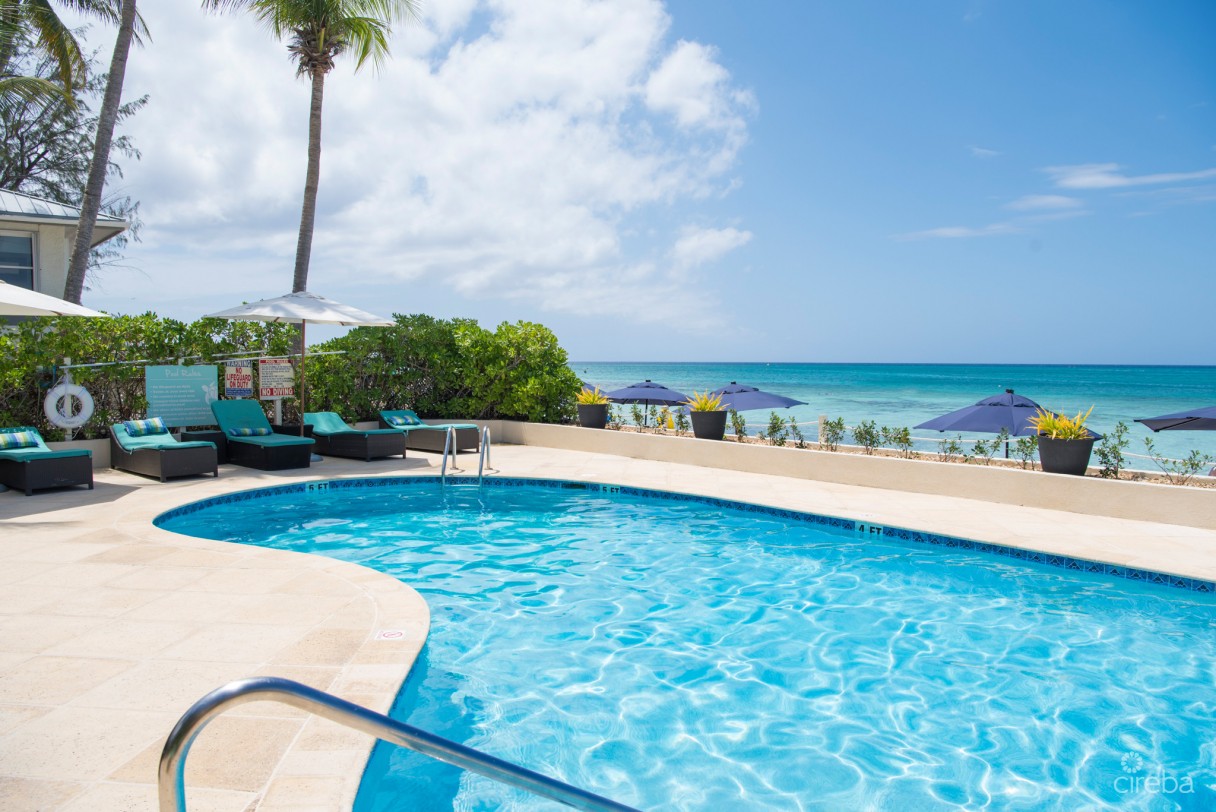 South Bay Beach Club - Image 4