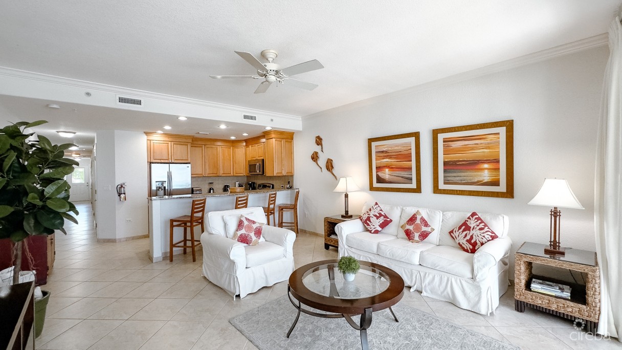 South Bay Beach Club - Image 12