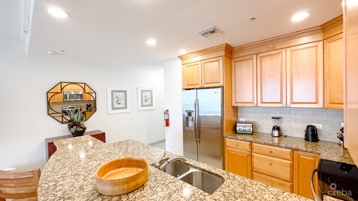 South Bay Beach Club - Image 17