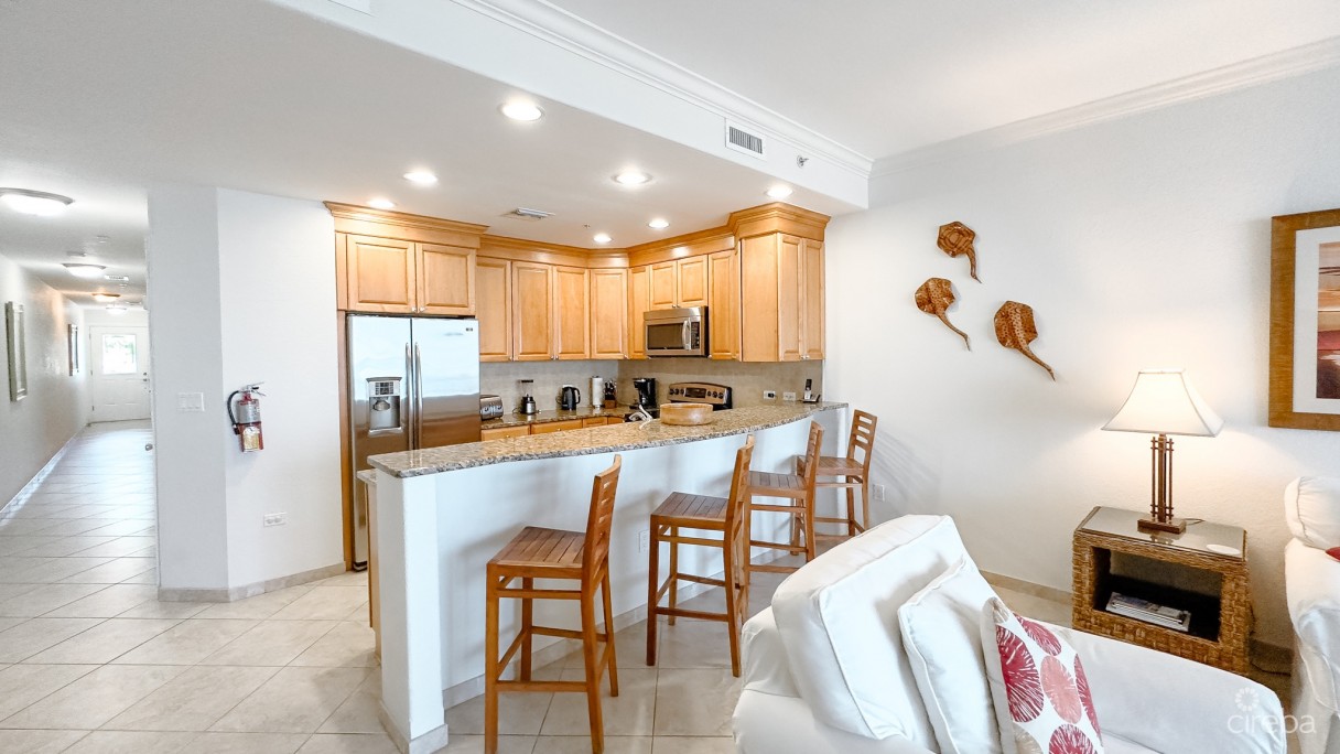 South Bay Beach Club - Image 18