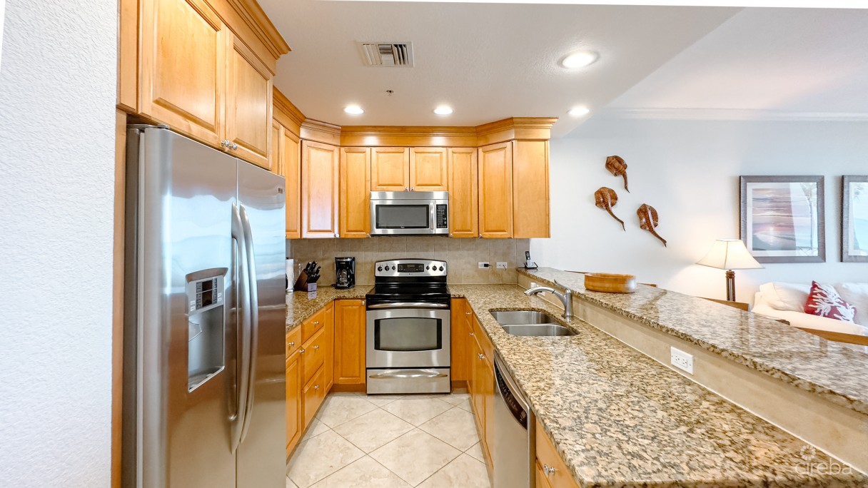 South Bay Beach Club - Image 22