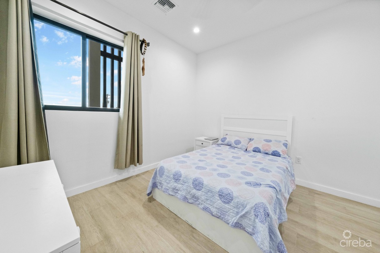 Allure 2, Waterfront Condo - Image 14