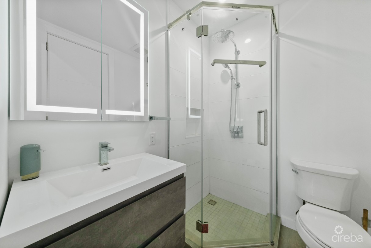 Allure 2, Waterfront Condo - Image 8