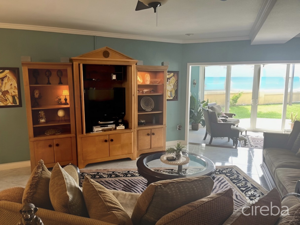 Poinsettia Ocean Front A3 - Image 3