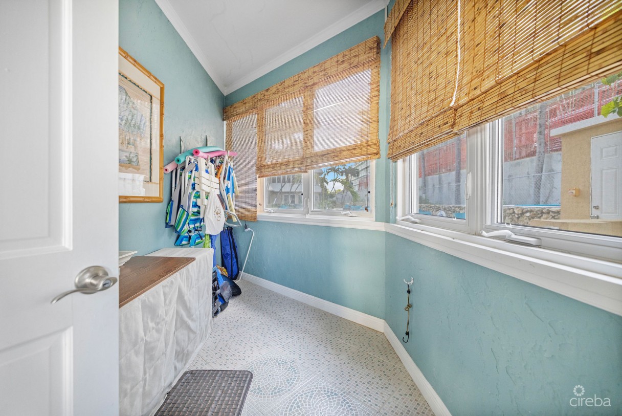 Poinsettia Ocean Front A3 - Image 13