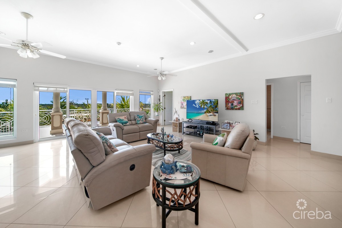 Spotters Lair - Image 1