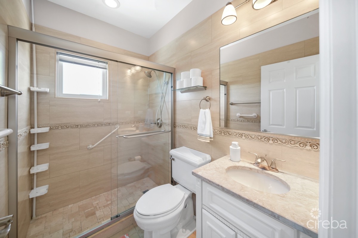 Spotters Lair - Image 7