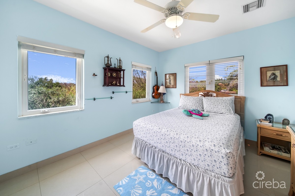 Spotters Lair - Image 9