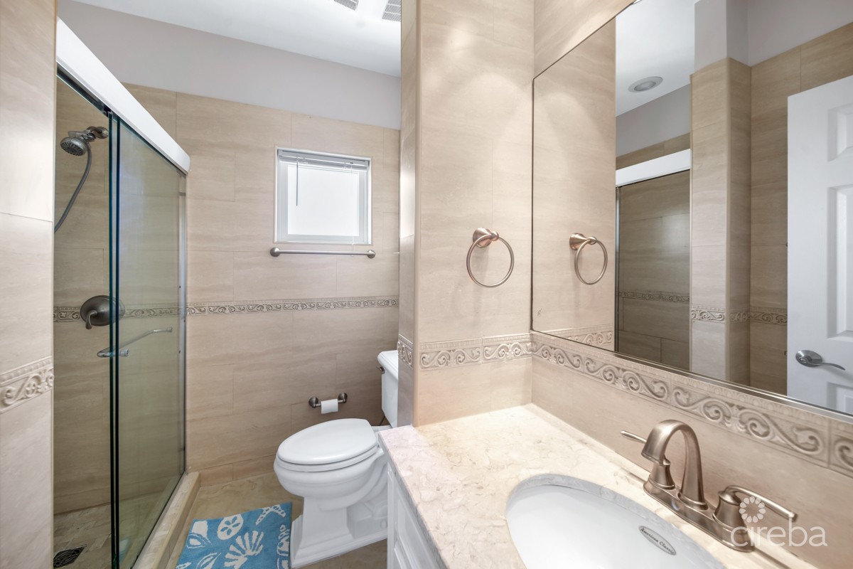 Spotters Lair - Image 10