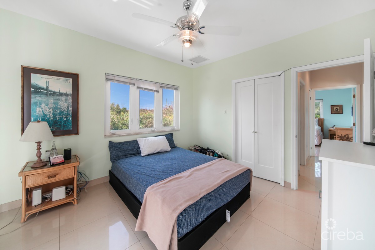 Spotters Lair - Image 11