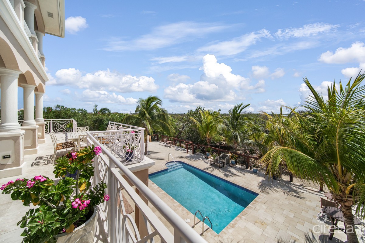 Spotters Lair - Image 14