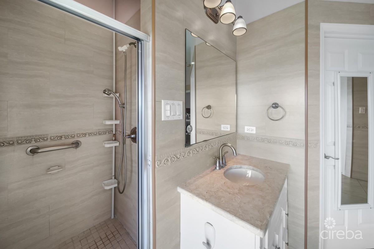 Spotters Lair - Image 20