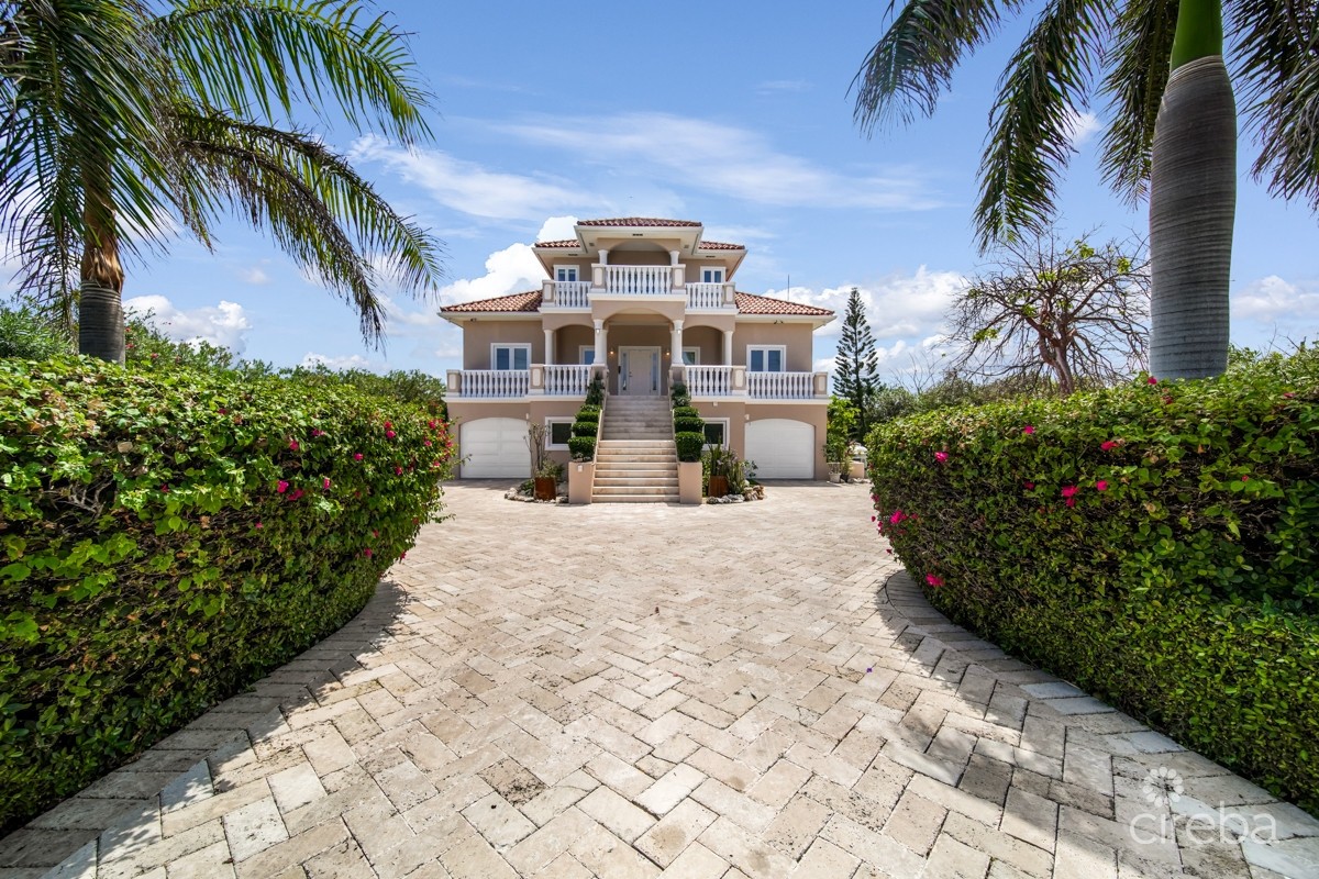 Spotters Lair - Image 22