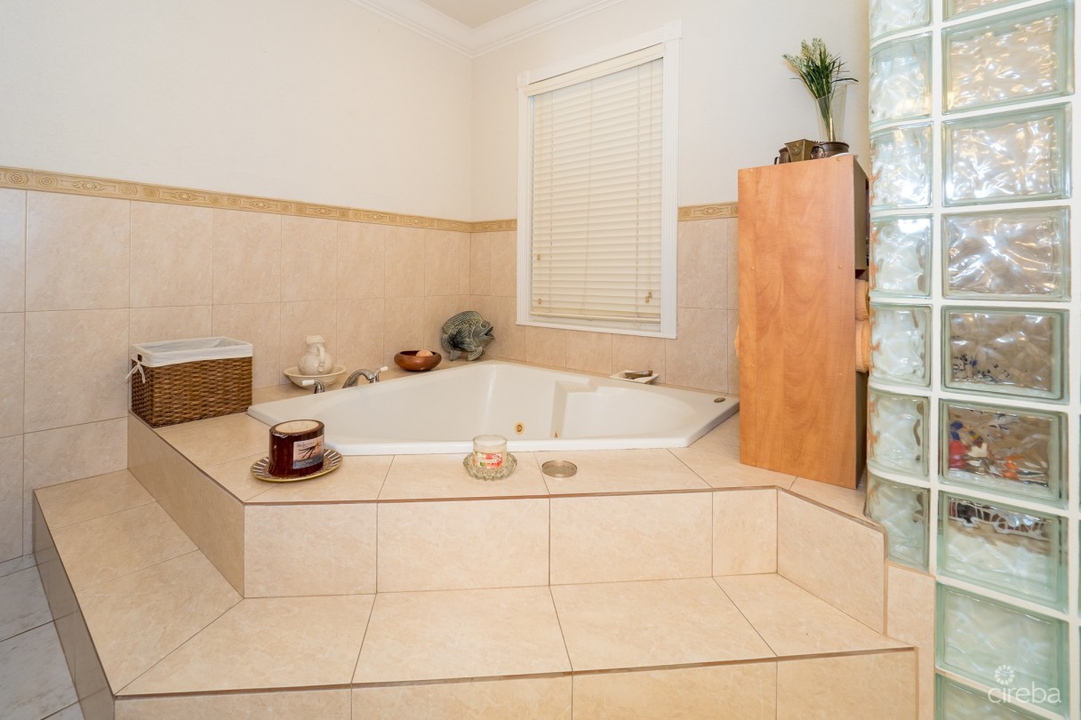 Caribbean Dream Retreat With Awe-inspiring Ocean Views - Image 9