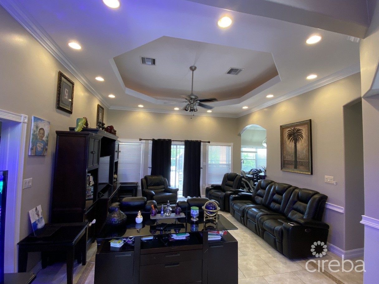 Paradise Palms - Image 10