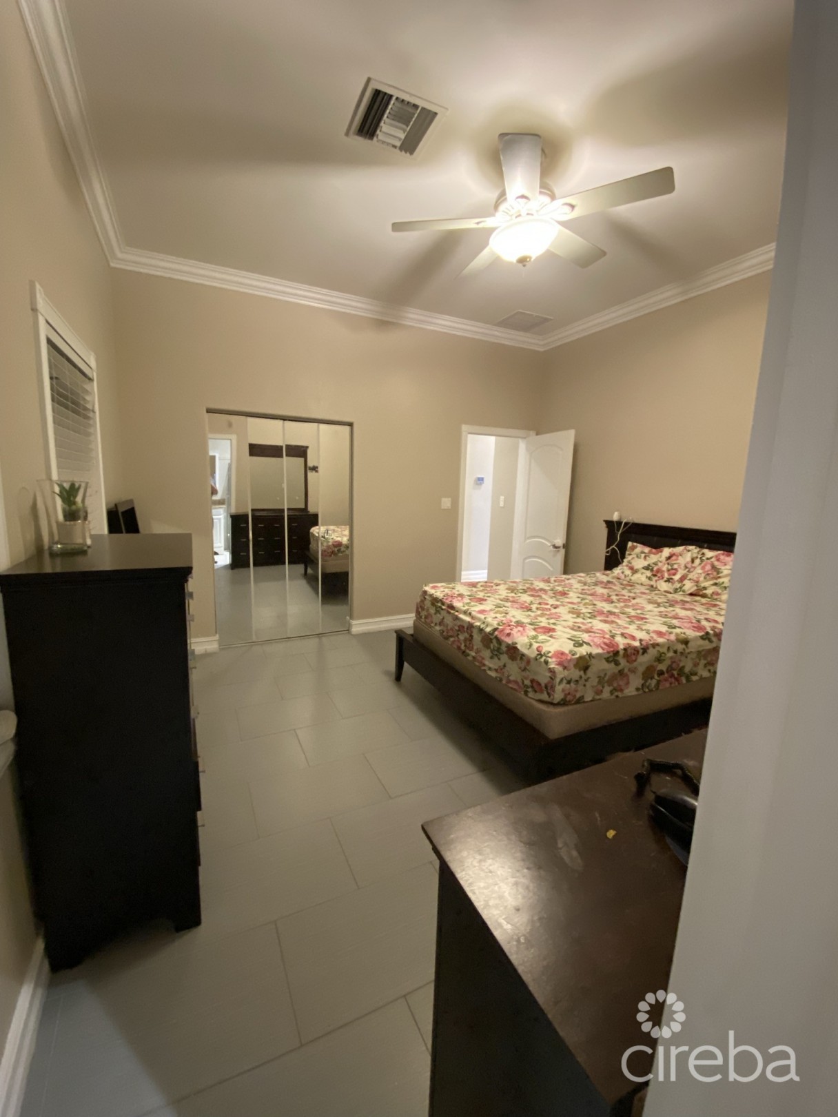 Paradise Palms - Image 16