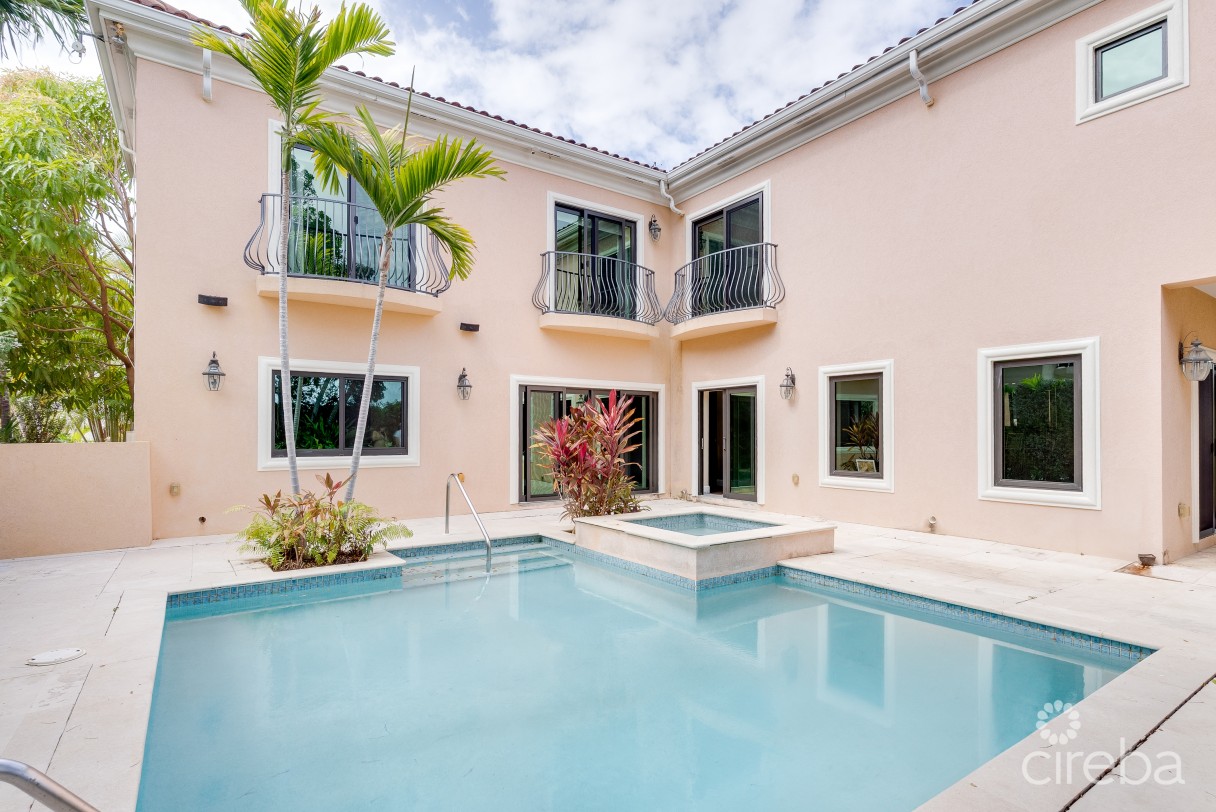Cypress Pointe Family Home - Image 1