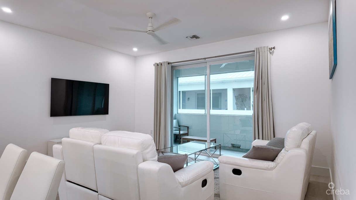 Periwinkle Townhome Grand Harbour - Image 5