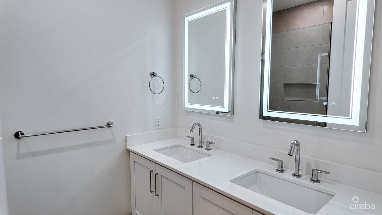 Periwinkle Townhome Grand Harbour - Image 12