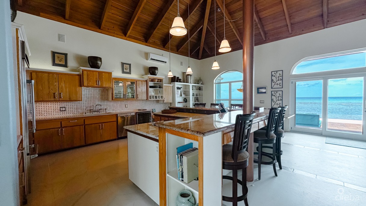 Little Cayman Beachfront Home With 2 Lots And Pool - Image 11