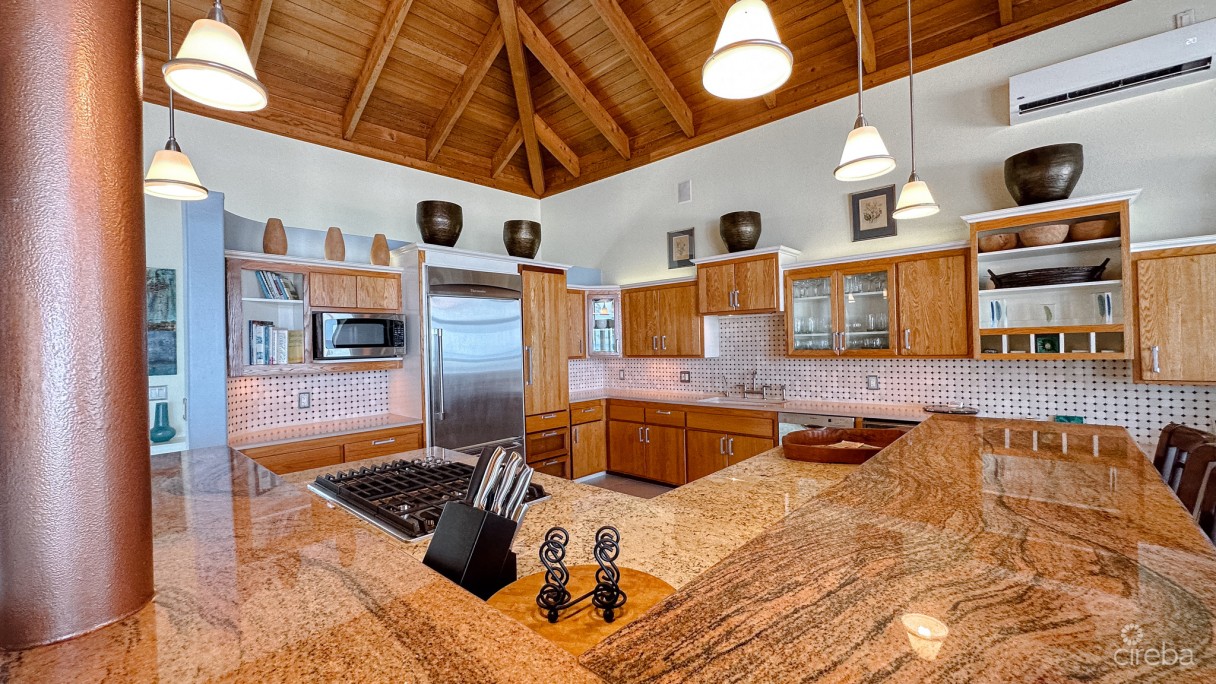 Little Cayman Beachfront Home With Pool - Image 5