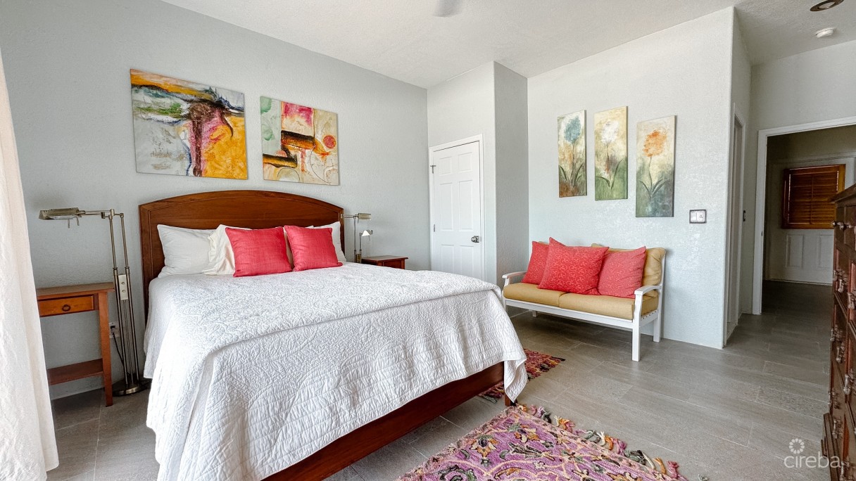 Little Cayman Beachfront Home With Pool - Image 22