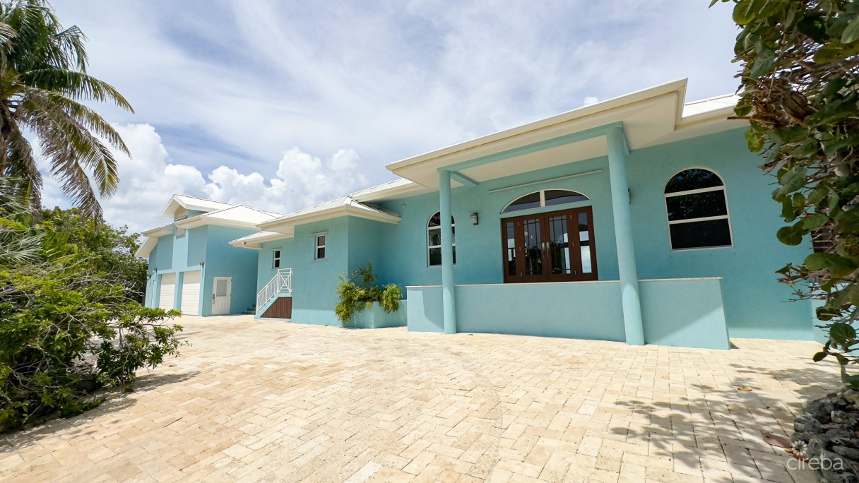 Little Cayman Beachfront Home With Pool - Image 33
