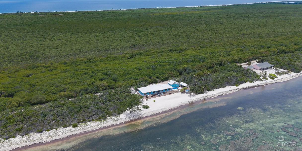 Little Cayman Beachfront Home With Pool - Image 42