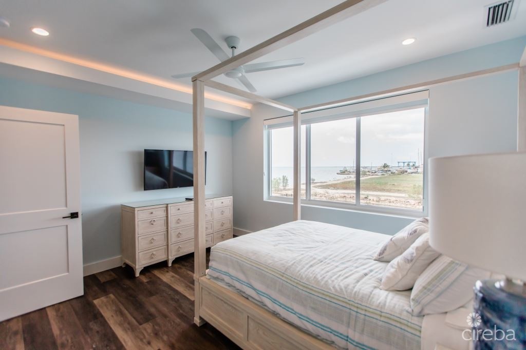 Seahaven Orchid Villa With Carriage House - Image 10