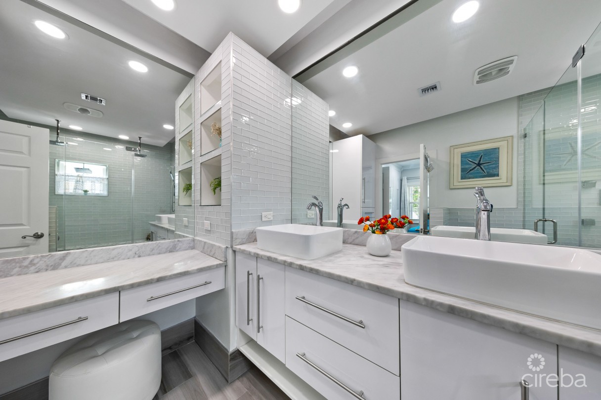 Single Family Gem In North Sound Estates - Image 11
