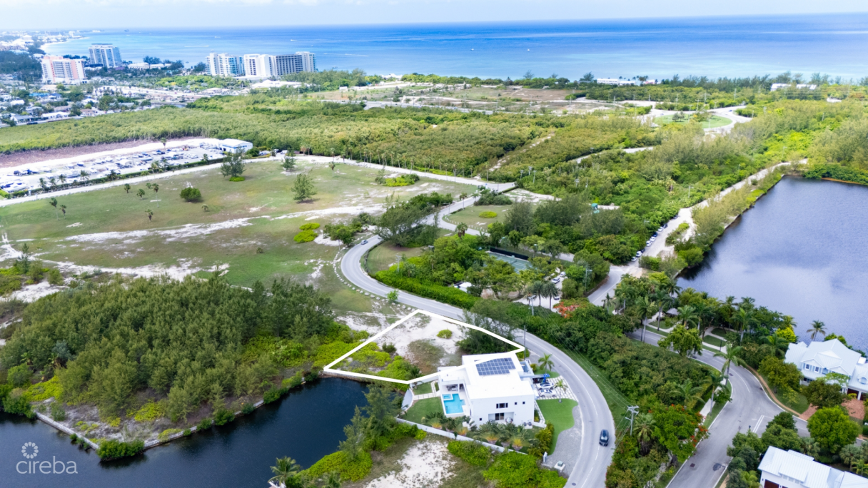 Yacht Club Canal Front Parcel - Image 2