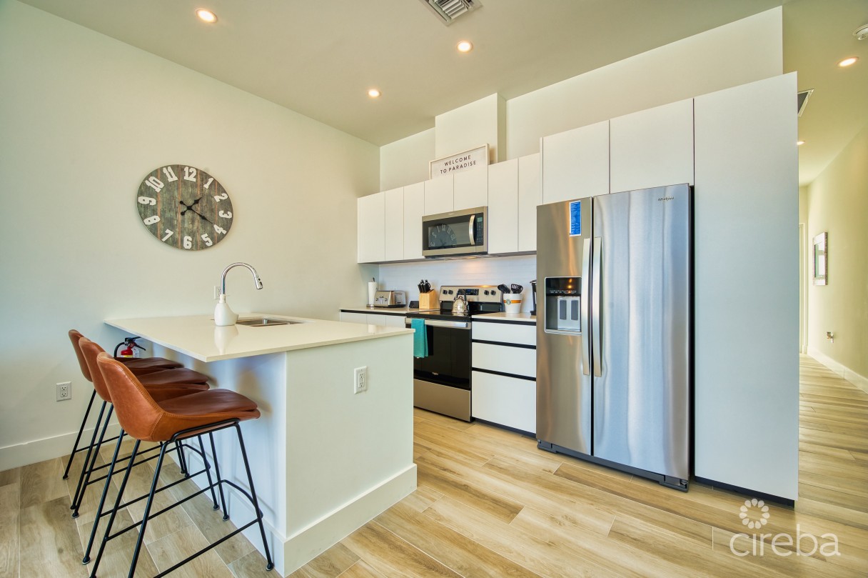 Sunset Point #12 - Air B N B 5 Star Rated Top Performer - Image 4