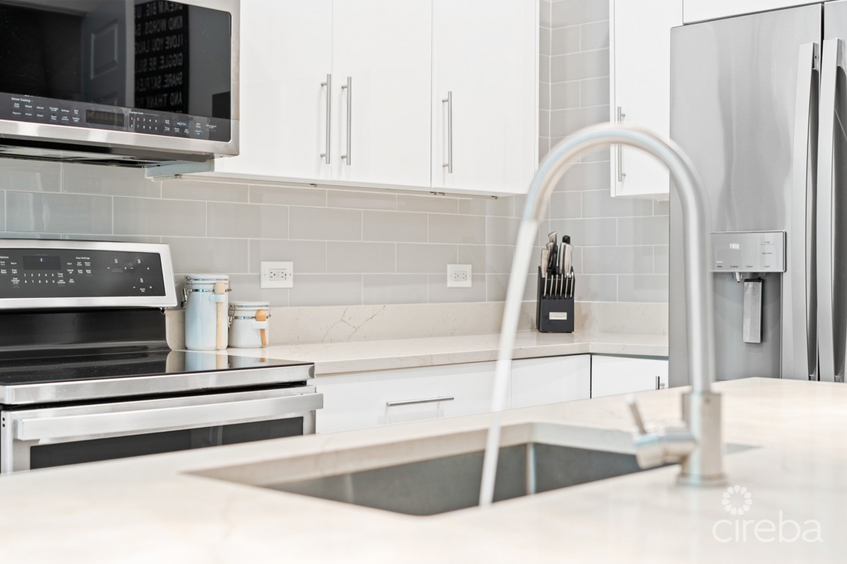 Eleven Parc Townhome – Prime Location In Seven Mile Beach Corridor - Image 5