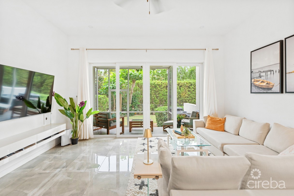 Eleven Parc Townhome – Prime Location In Seven Mile Beach Corridor