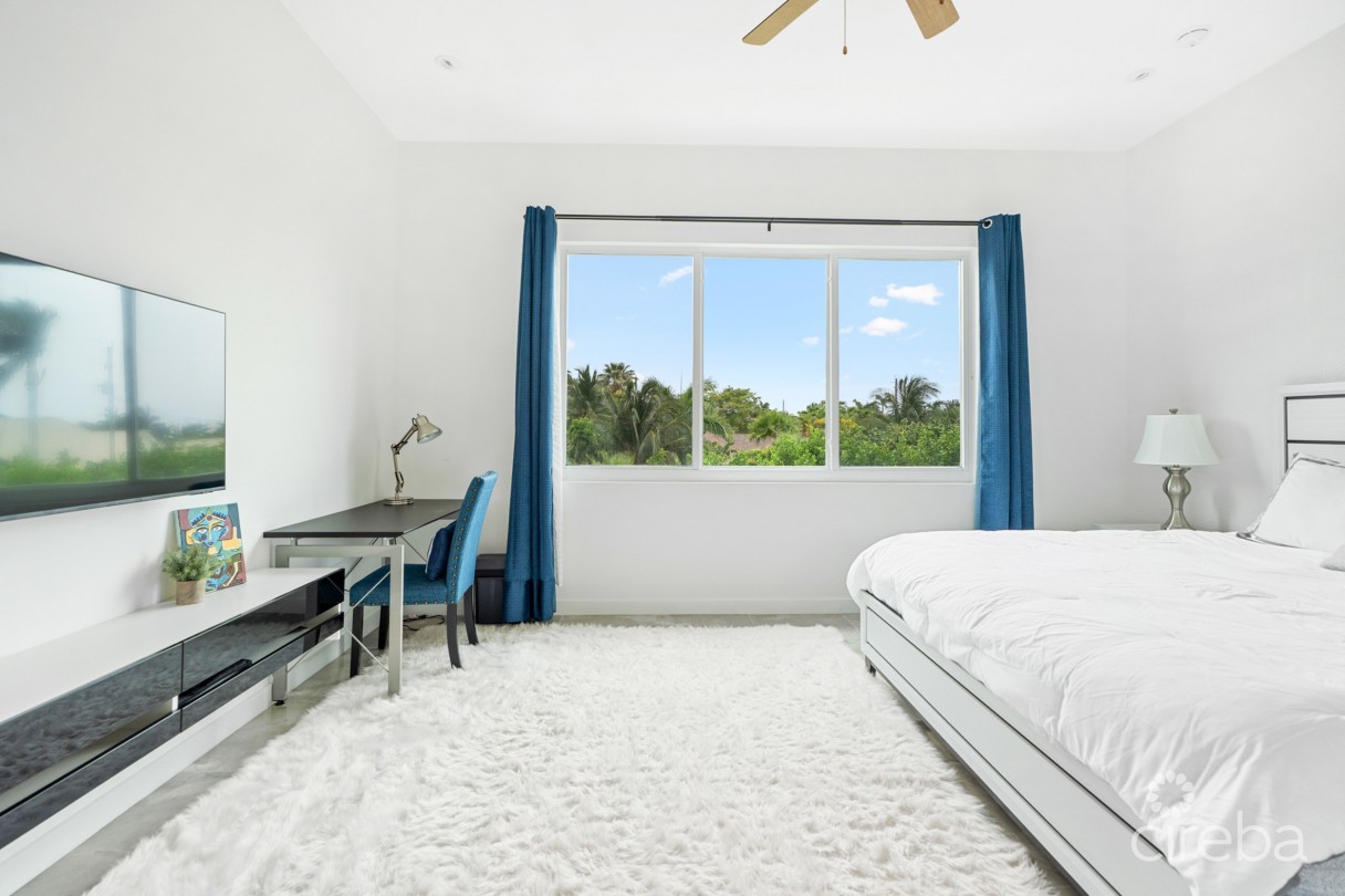 Eleven Parc Townhome – Prime Location In Seven Mile Beach Corridor - Image 10