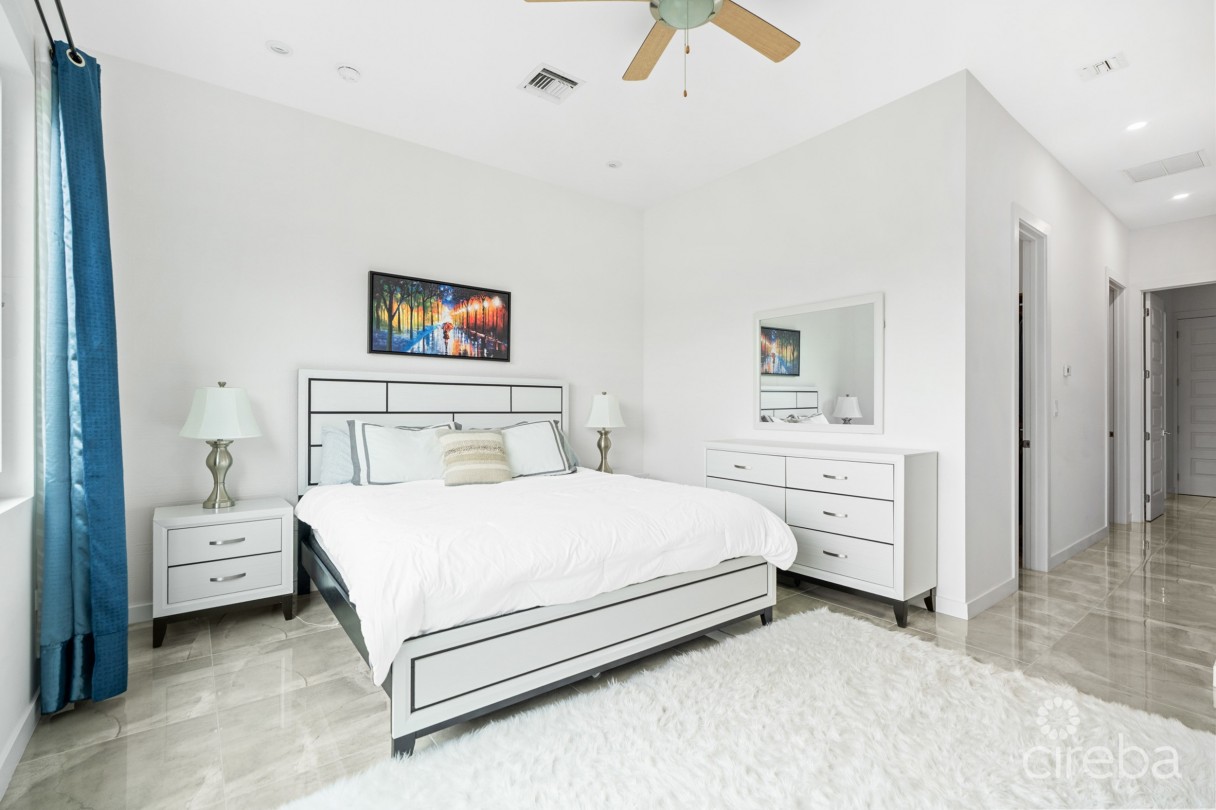 Eleven Parc Townhome – Prime Location In Seven Mile Beach Corridor - Image 11