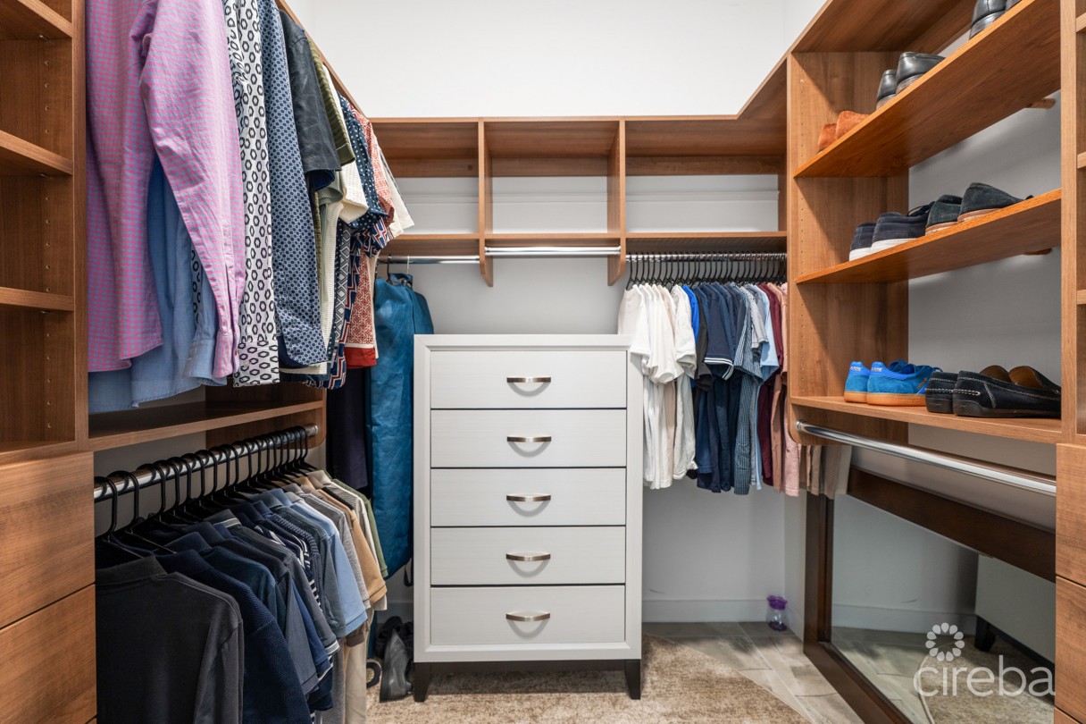 Eleven Parc Townhome – Prime Location In Seven Mile Beach Corridor - Image 12