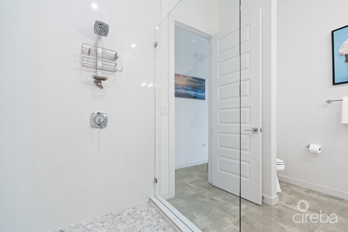 Eleven Parc Townhome – Prime Location In Seven Mile Beach Corridor - Image 14