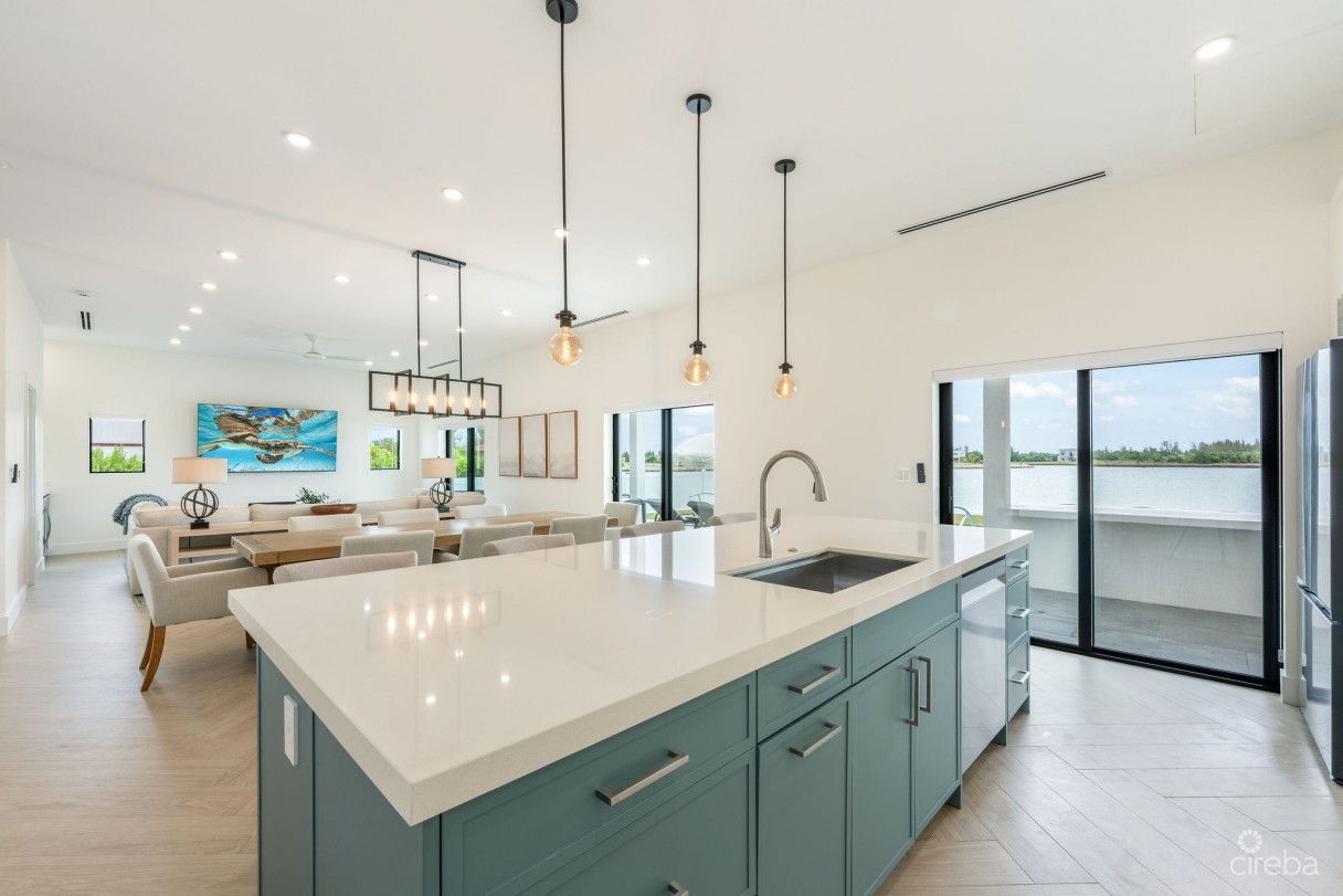 Auburn Bay 3, Canal Front Home - Image 1