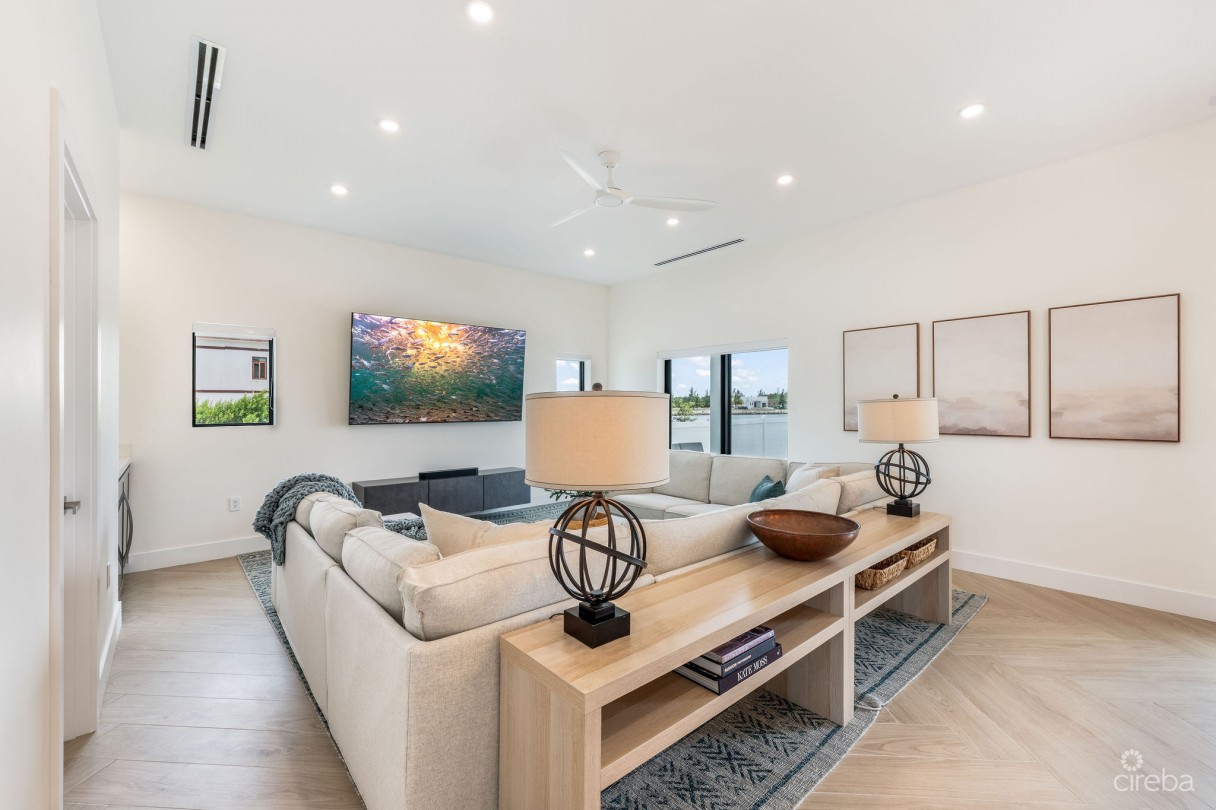 Auburn Bay 3, Canal Front Home - Image 5