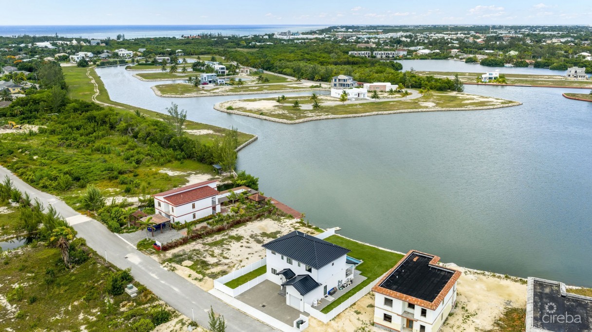 Auburn Bay 3, Canal Front Home - Image 28
