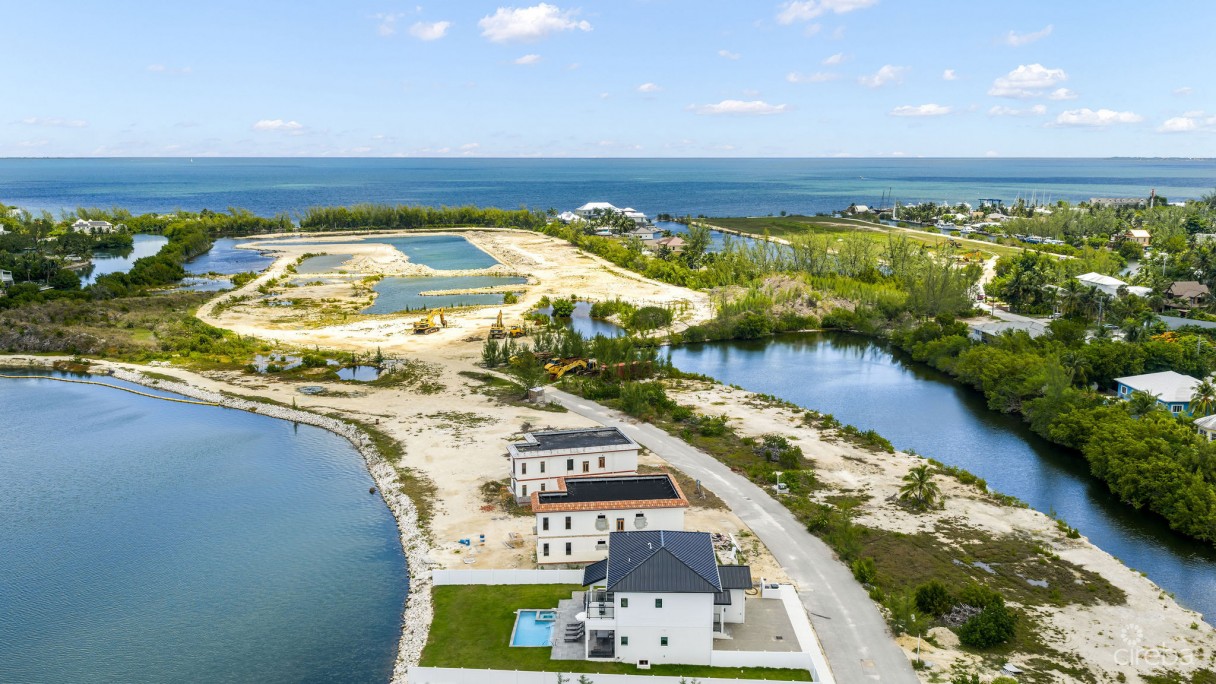 Auburn Bay 3, Canal Front Home - Image 29