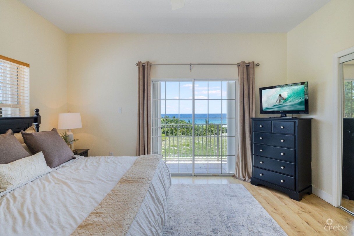 Paradise Point | 3-bed, 2.5-bath Oceanfront Townhouse | West Bay - Image 6