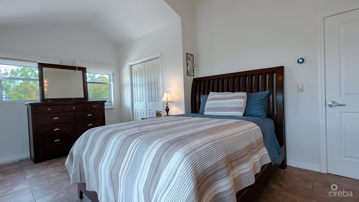 Little Cayman Ocean View Residential Home With Beachfront Lot - Image 10