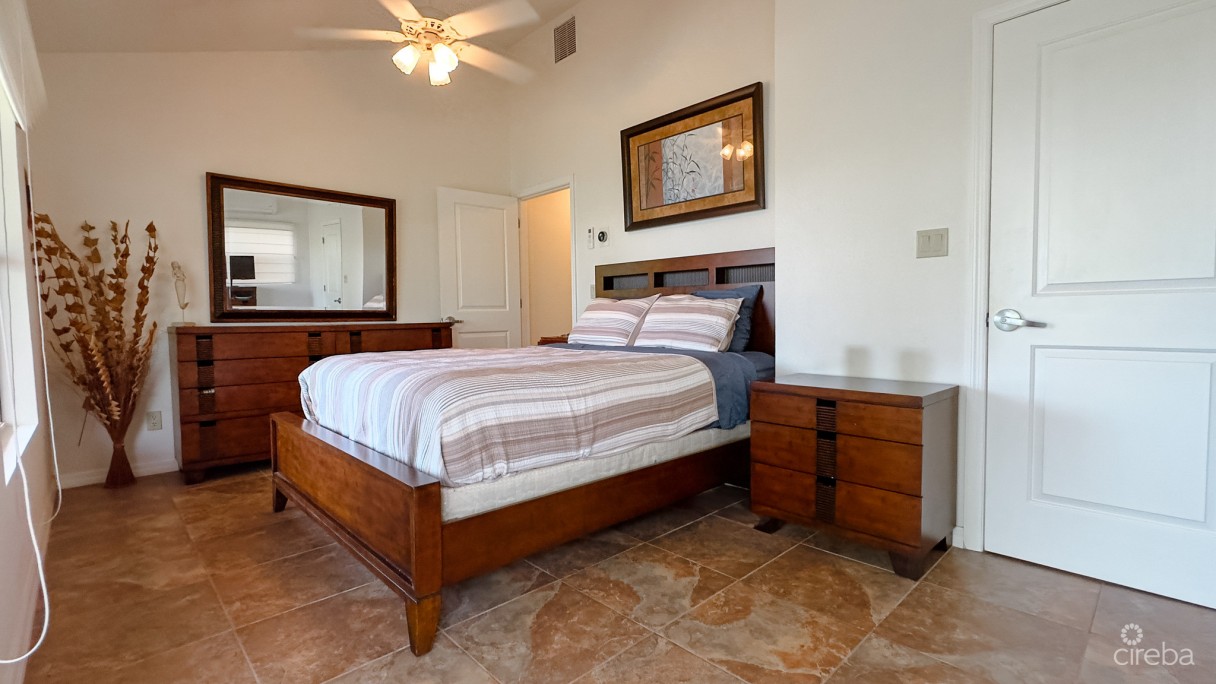 Little Cayman Ocean View Residential Home With Beachfront Lot - Image 11