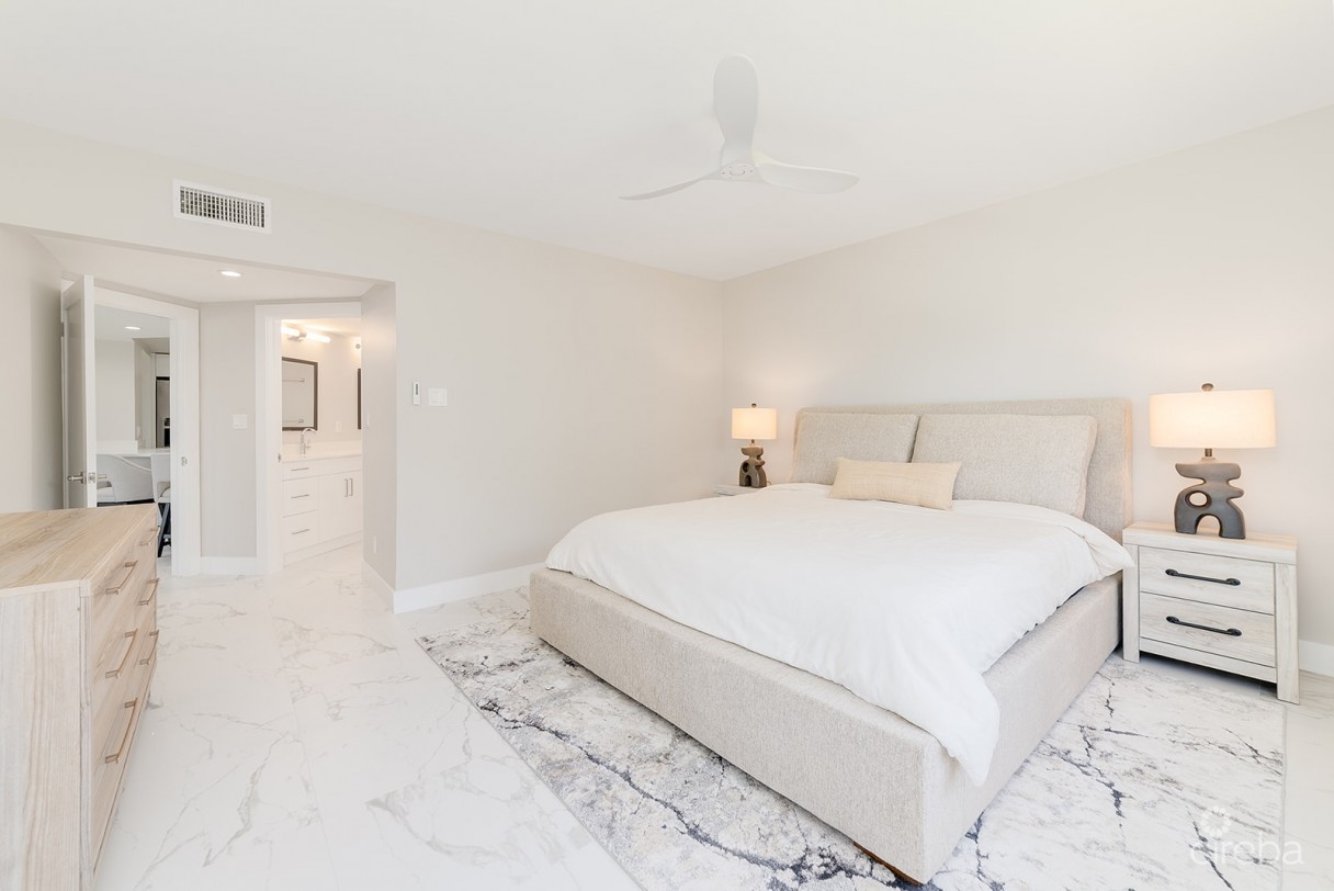 Britannia Lions Court #324 - Elegant 3-bedroom Corner Unit | 2,100 Sqft | Golf Course Views - Image 4